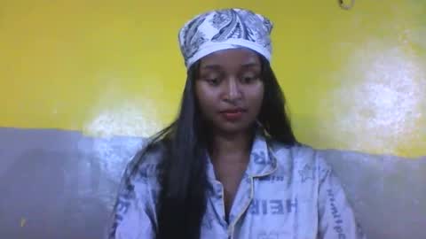 olinah610 online show from February 12, 8:21 pm