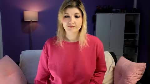 OliSunny Olivia online show from February 21, 9:37 pm