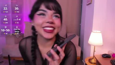 olivia_dluxe online show from July 12, 4:57 am