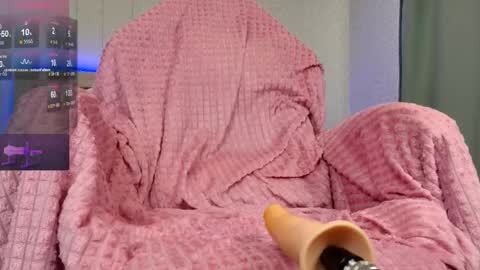 Olivia Hi guys Follow me  online show from May 28, 1:58 am