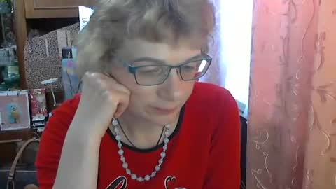 Olivia Mia online show from March 14, 9:54 am