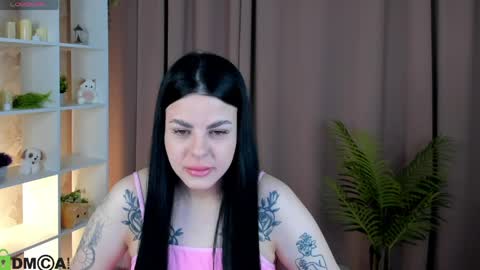 Oliviabagheera online show from April 9, 5:21 am