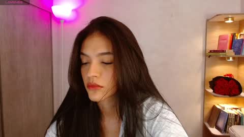 Olivia Bram online show from April 16, 9:25 pm