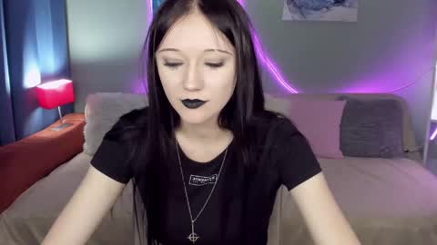 OliviaGorgeous online show from May 18, 11:27 am