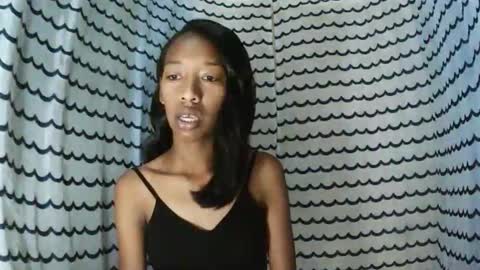 oliviah27 online show from November 25, 1:30 am