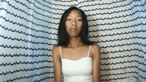 oliviah27 online show from November 22, 9:06 pm