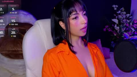 Olivia Mcneill  online show from February 5, 1:00 pm