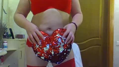 oliviaparadise online show from December 9, 10:11 am