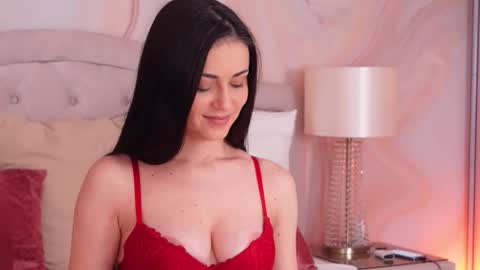 OliviaSway online show from December 15, 2:00 pm
