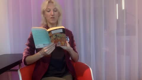 omilk online show from September 8, 2:49 pm