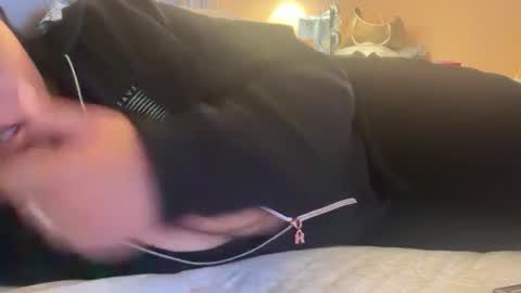 onlyinurdreams00 online show from November 4, 4:28 am