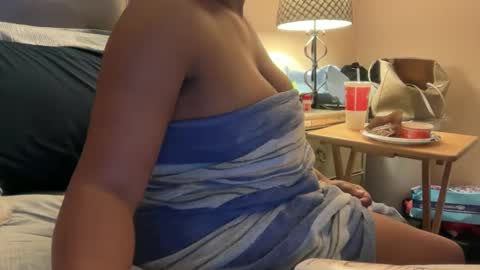 onlyinurdreams00 online show from September 9, 4:01 am