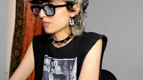 Otto 3 online show from December 11, 7:03 pm