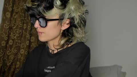 Otto 3 online show from January 14, 4:15 am