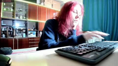 Ella online show from February 22, 6:28 am