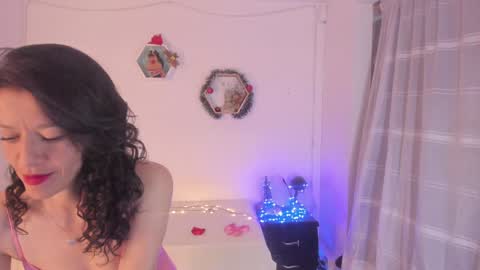 Paloma  online show from December 30, 8:47 pm