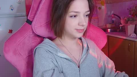 Pam online show from April 8, 3:58 pm