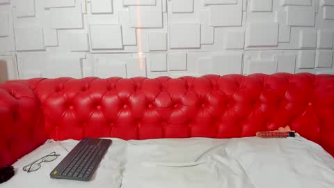 pamela_gaviria01 online show from April 19, 1:55 pm