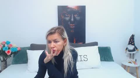 PAMEL ISSY online show from January 31, 8:22 am