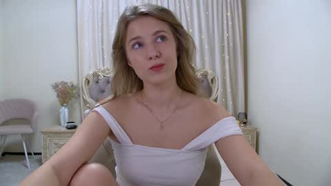 Pamela Blair online show from January 28, 4:52 pm