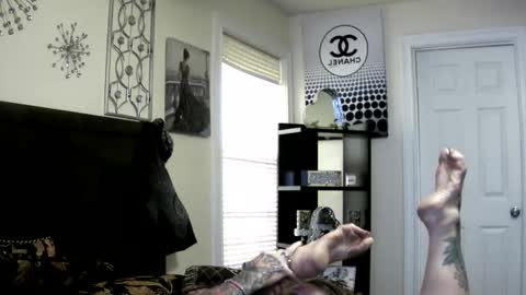 PAMELA GUNNS online show from September 22, 4:16 pm