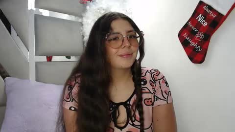 Paola Lyon online show from January 11, 7:27 pm