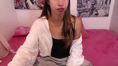 Paola online show from May 27, 11:18 am