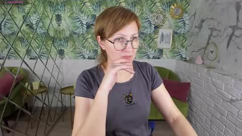 Paris online show from March 8, 8:02 pm