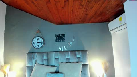 PARIS online show from March 6, 7:32 pm