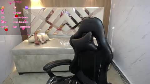 Paula online show from October 3, 2:00 pm