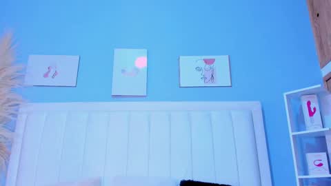 Pau online show from February 24, 7:41 pm