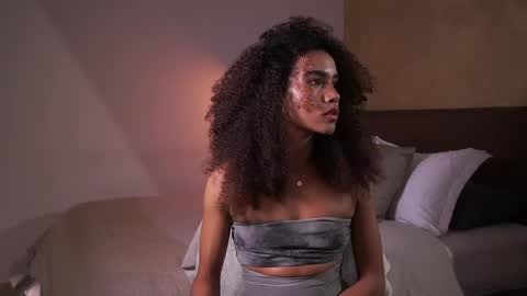 Paula online show from March 1, 8:42 pm