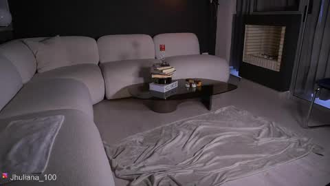 Paula online show from April 16, 9:36 pm