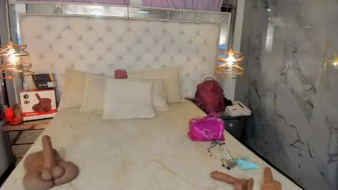 paulinabelen21 online show from June 2, 3:07 am