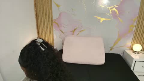 Pauline Kosh online show from June 15, 8:09 pm