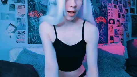 Eva online show from March 26, 9:44 am