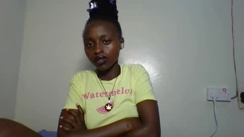 peachy_ebony online show from November 11, 2:18 am