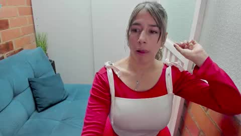 Penelope online show from December 3, 7:16 pm