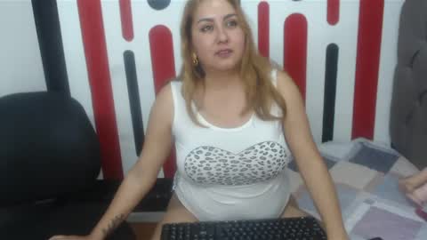 penelope_sweet1 online show from February 27, 6:31 pm