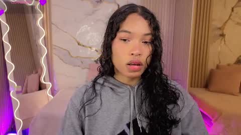 penelope online show from April 2, 3:15 am