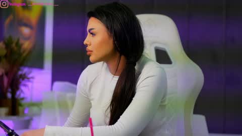 Dee online show from November 28, 12:08 pm