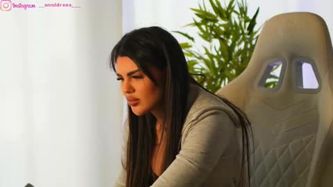 Dee online show from March 3, 9:49 am