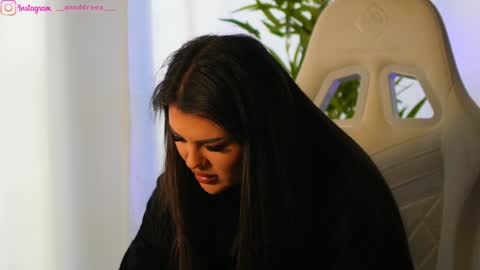 Dee online show from March 8, 10:19 am