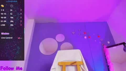 Perla online show from October 6, 7:29 pm