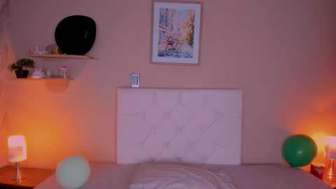 Marie online show from March 18, 11:48 am