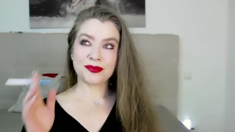 Peters Emily online show from February 15, 3:39 pm