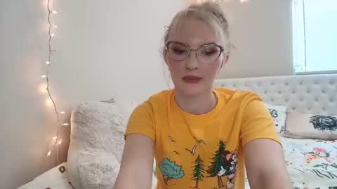 Little cupcake online show from November 10, 5:52 pm