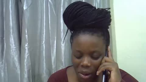 petite_melan online show from December 18, 8:24 pm