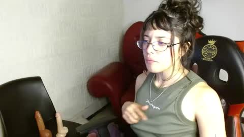 Melody online show from April 10, 2:45 pm