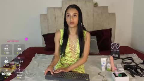 petite_pepper18 online show from March 10, 1:15 pm